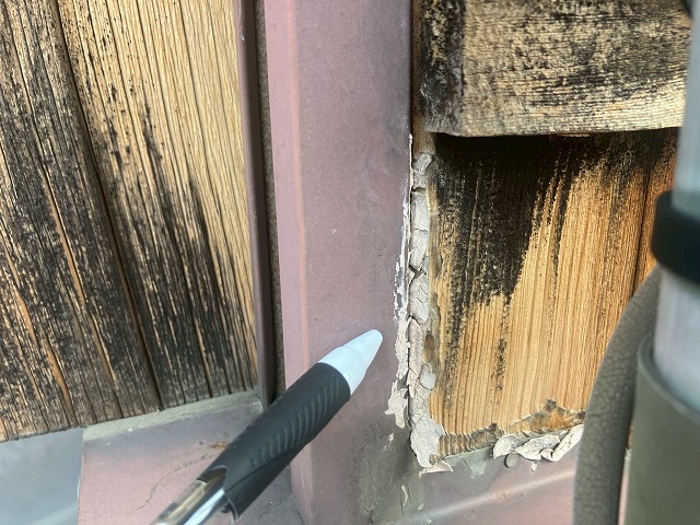 シーリング材のはがれ